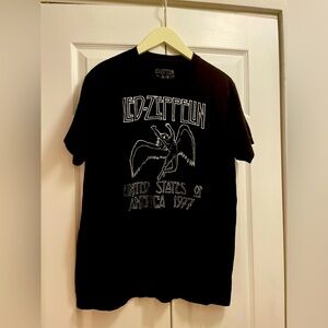 LED ZEPPELIN UNITED STATES OF AMERICA 1977 Men Large Black Graphic T-Shirt
